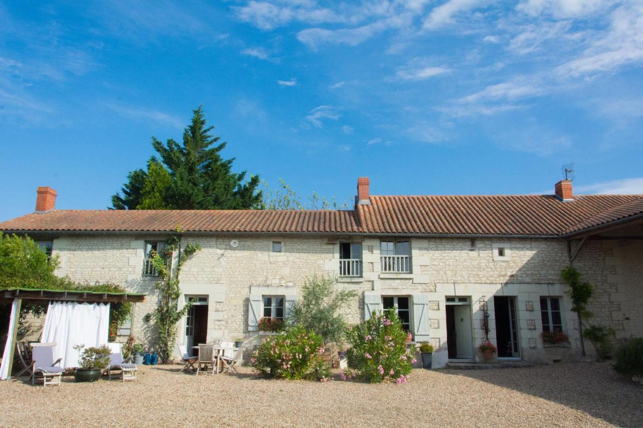 Le Clos Des Fayes Berthegon Exterior photo