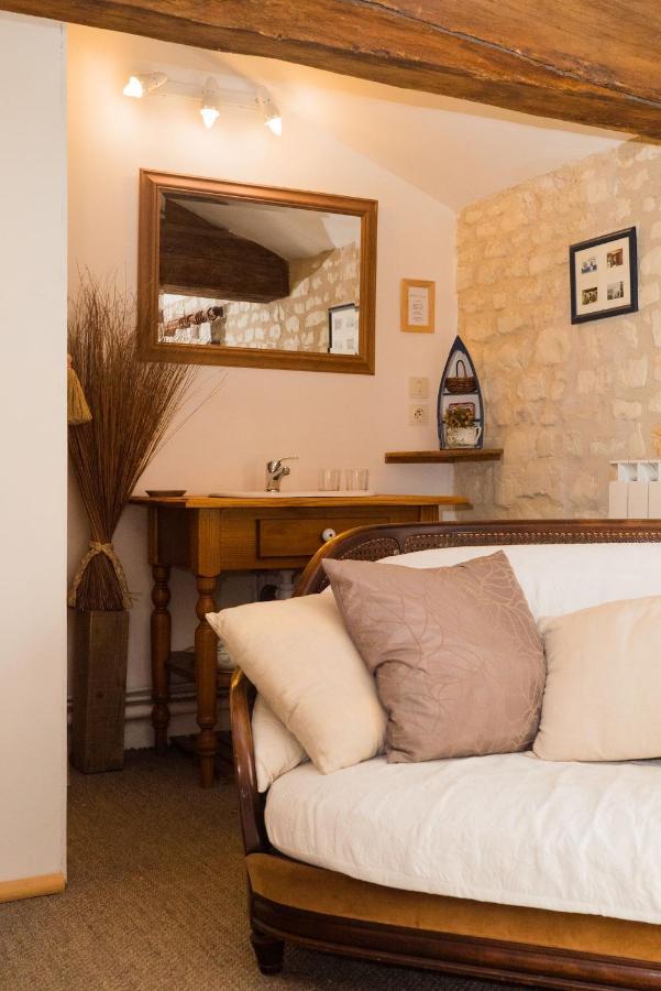 Le Clos Des Fayes Berthegon Exterior photo